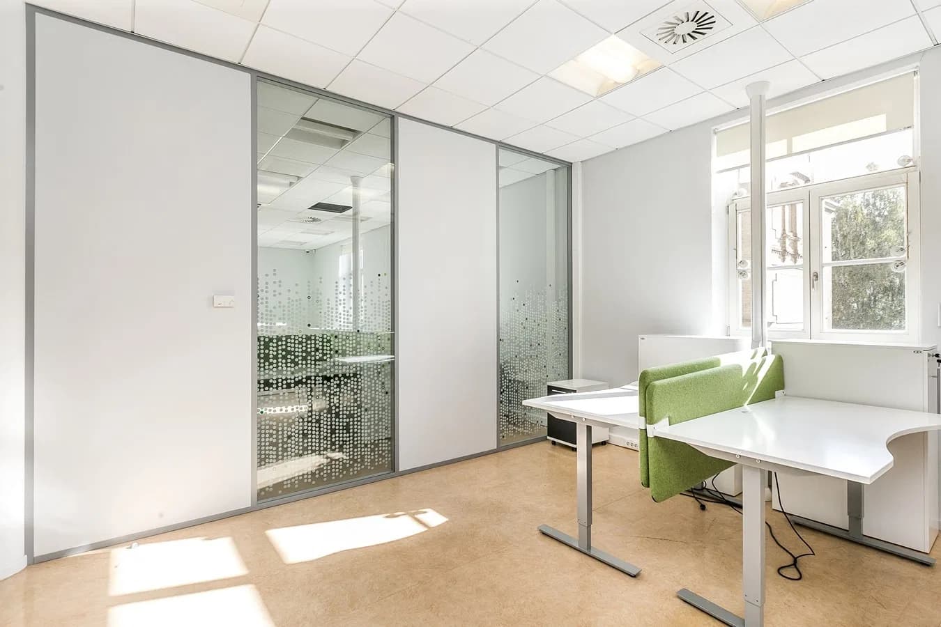 Muitas 1 offices 5