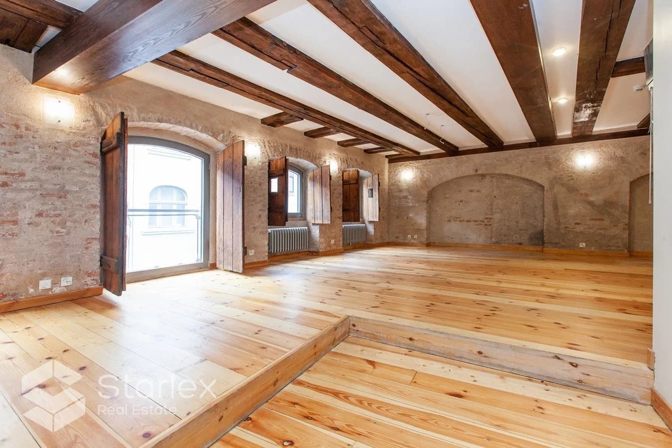 Office in a historic building in Old Riga near the Swedish Gate 5