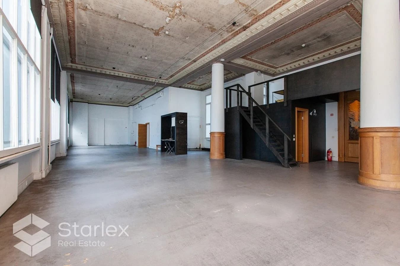 Office space for creative industry companies or coworking 3