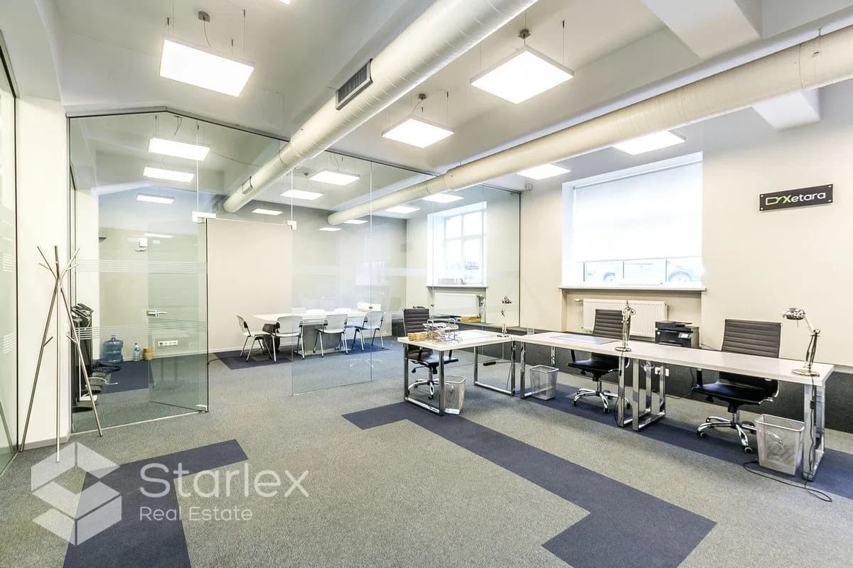 Office space in a glassed-in environment in the center of Riga 5