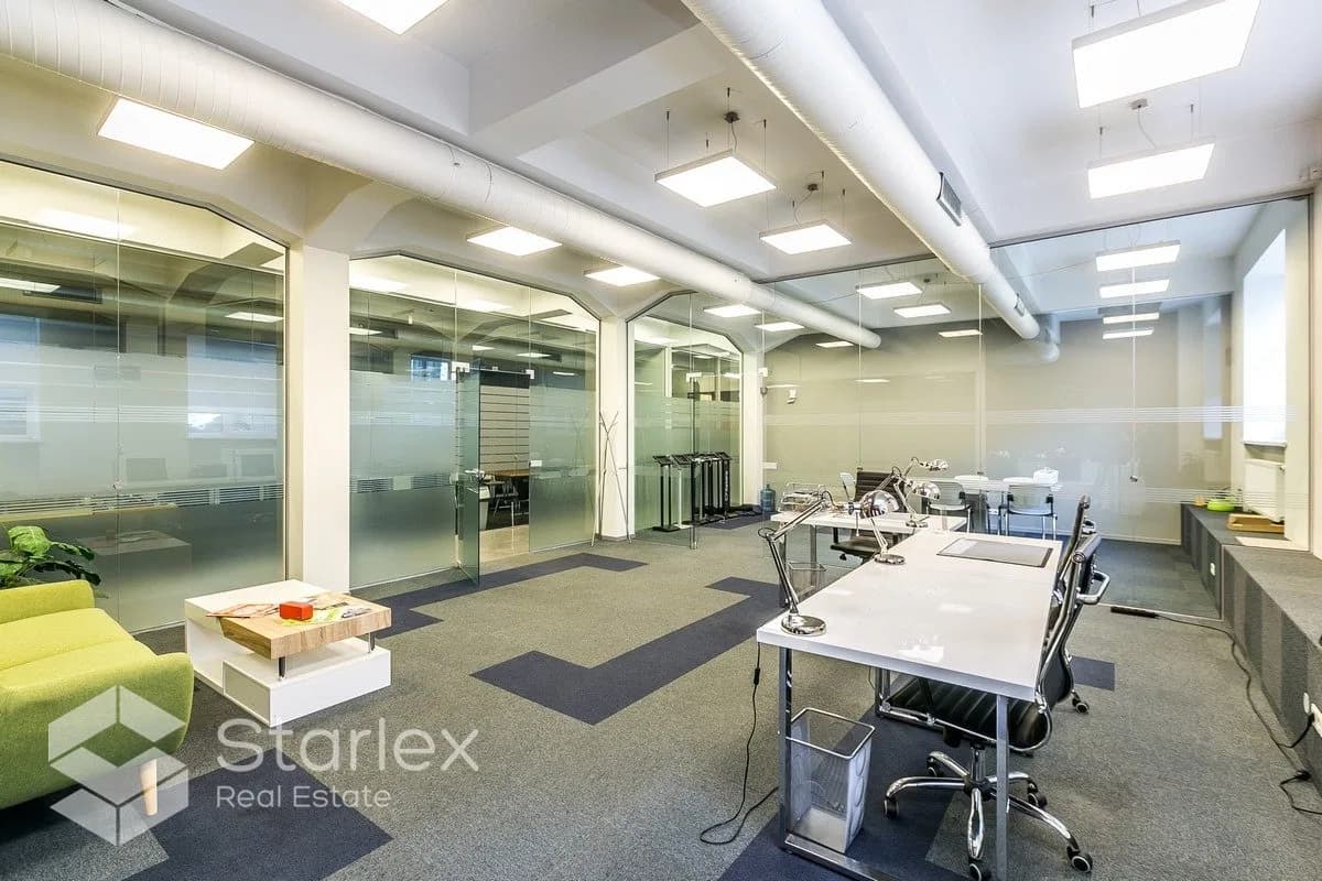 Office space in a glassed-in environment in the center of Riga 3