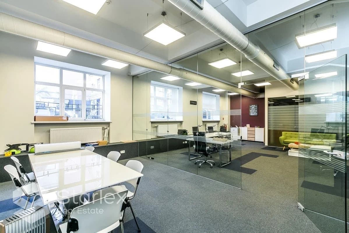 Office space in a glassed-in environment in the center of Riga 2