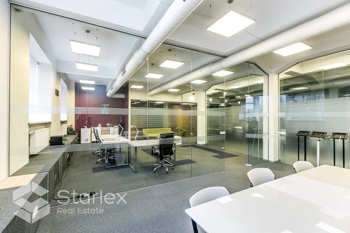 Office space in a glassed-in environment in the center of Riga 4