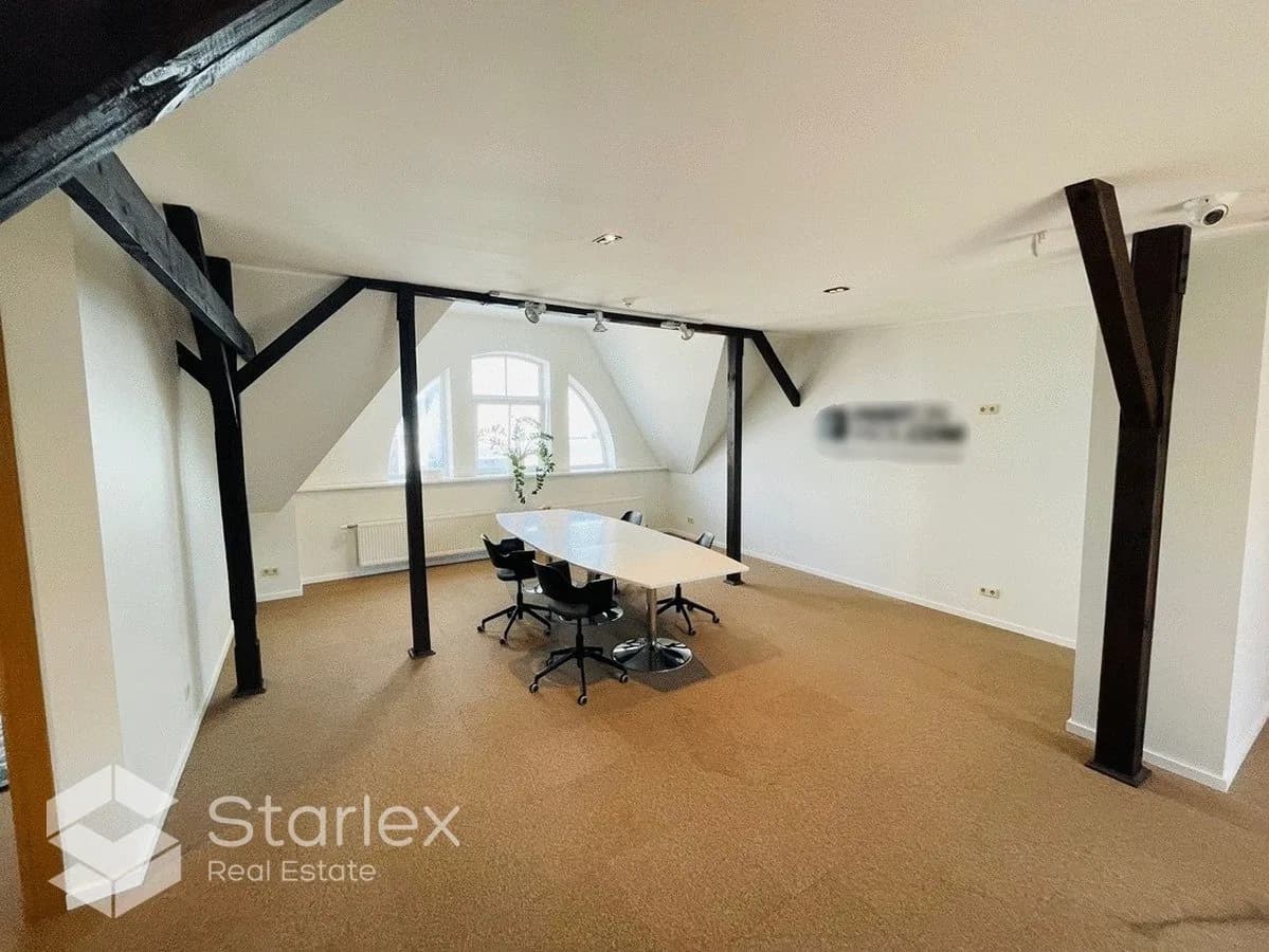 Cozy and bright attic office in the center of Riga 2