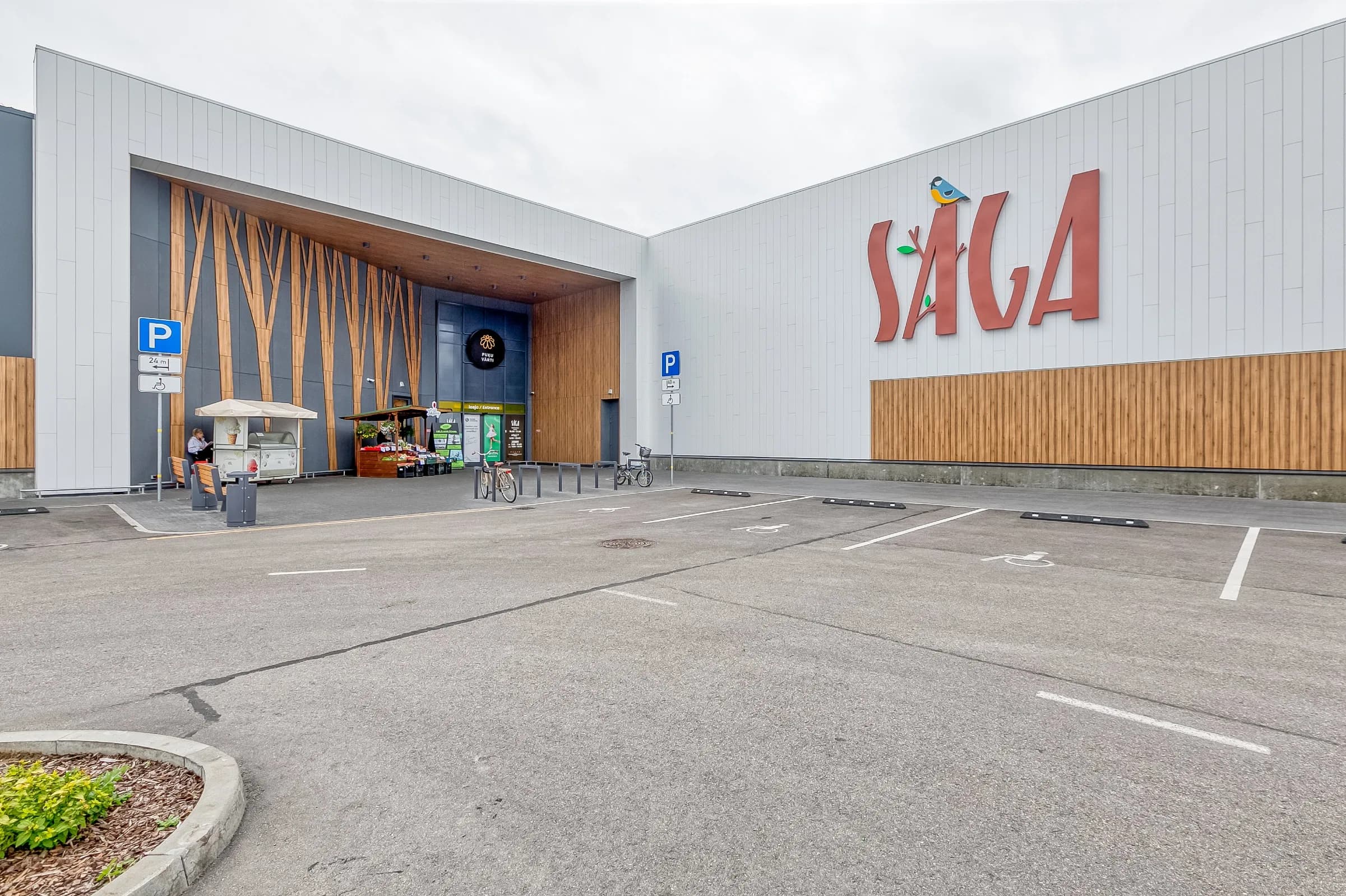 Lifestyle shopping center "SAGA"