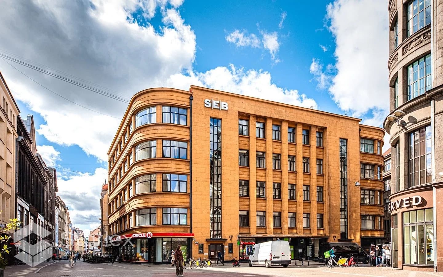 Augsta līmeņa biroja telpas atpazīstamā ēkā Vecrīgā