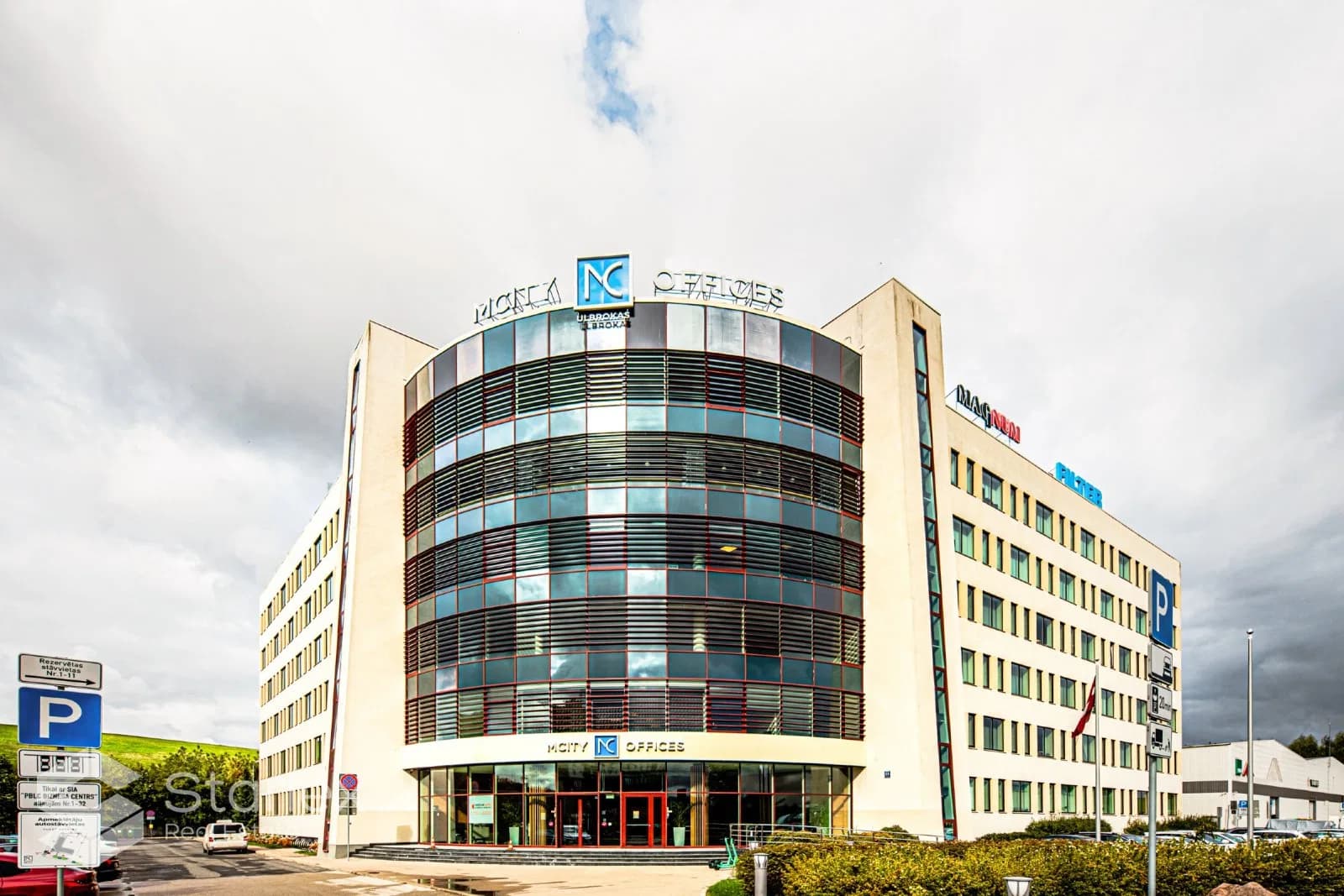 Biroja telpas Mcity Ulbrokas, Pļavniekos.