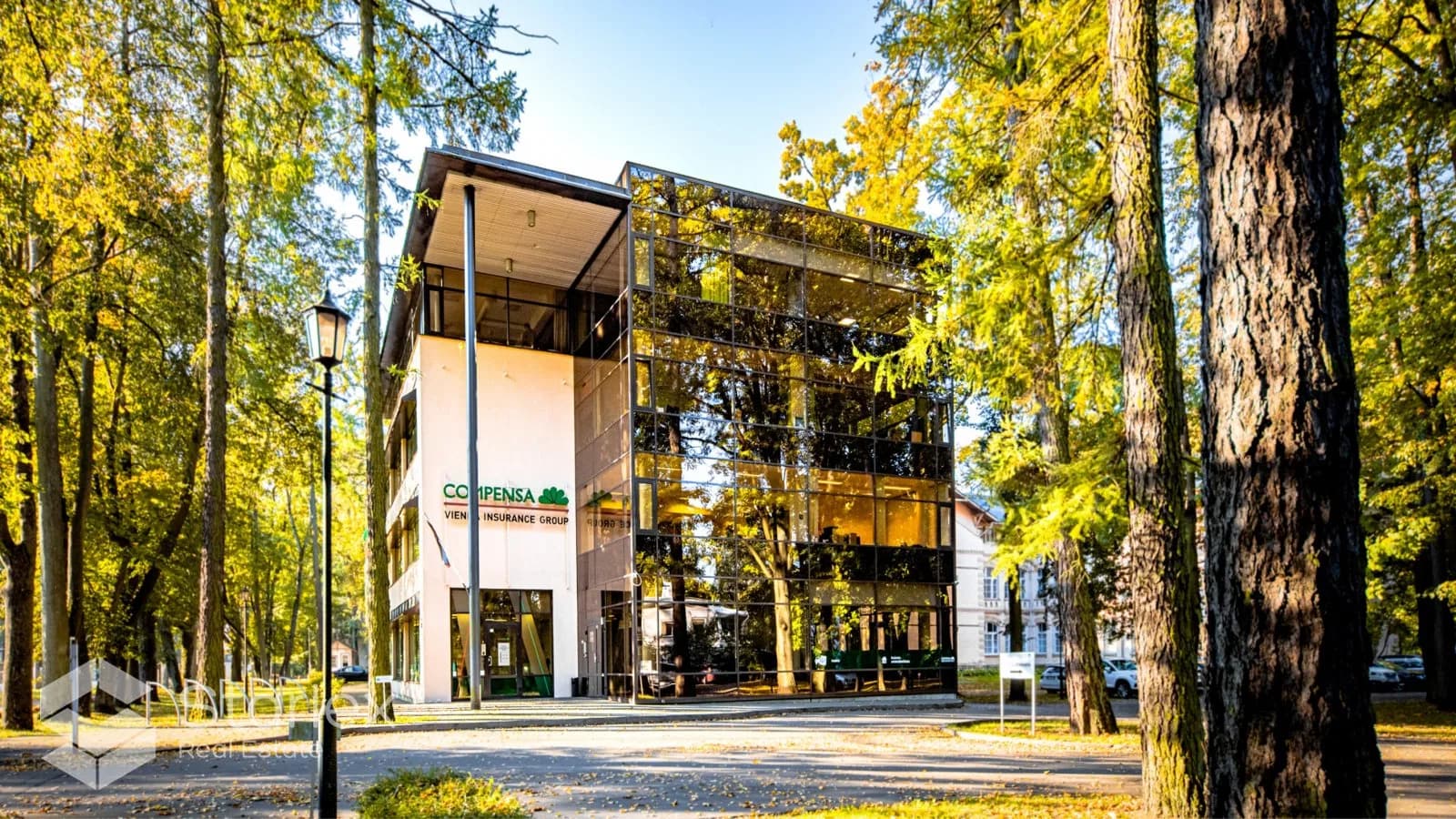 Birojs ar terasi
