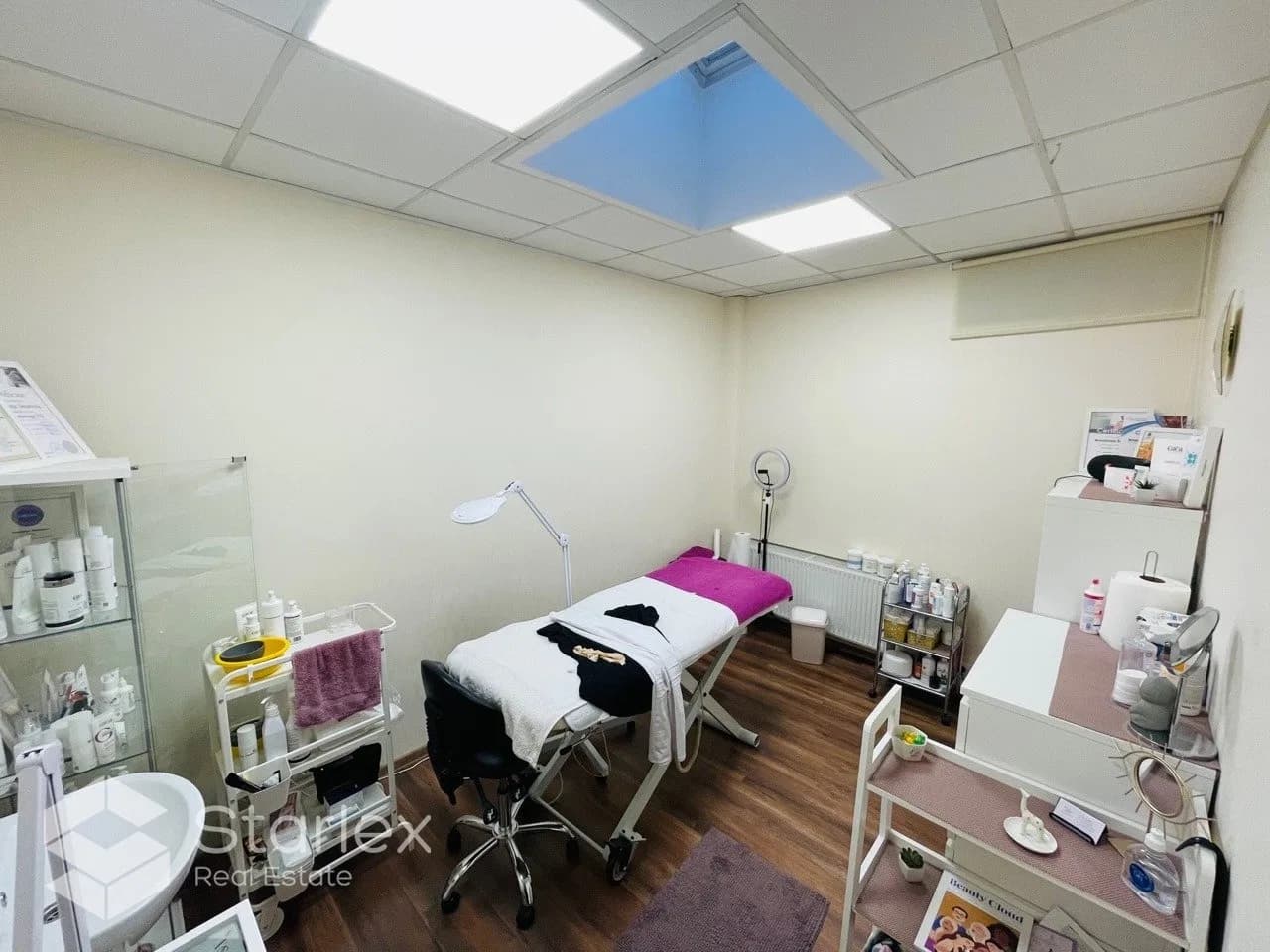Space suitable for a salon/office in the center of Riga 4