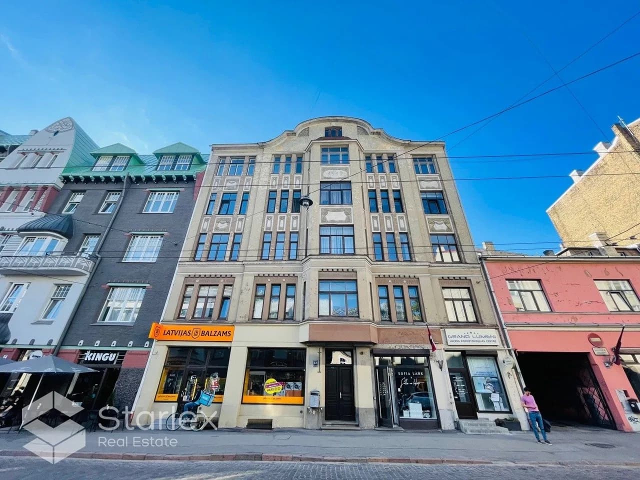 Space suitable for a salon/office in the center of Riga