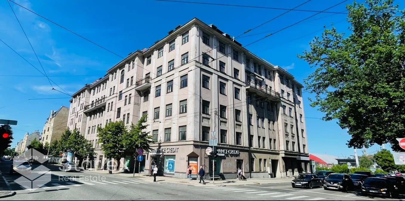 Stūra tirdzniecības telpas Rīgas centrā