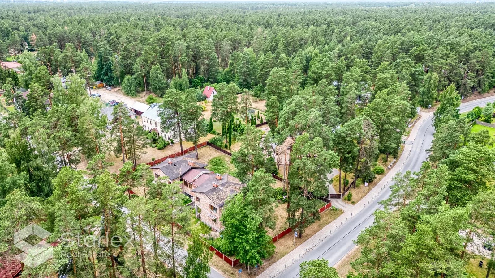 Elenburgas iela 32, Ropažu novads 2