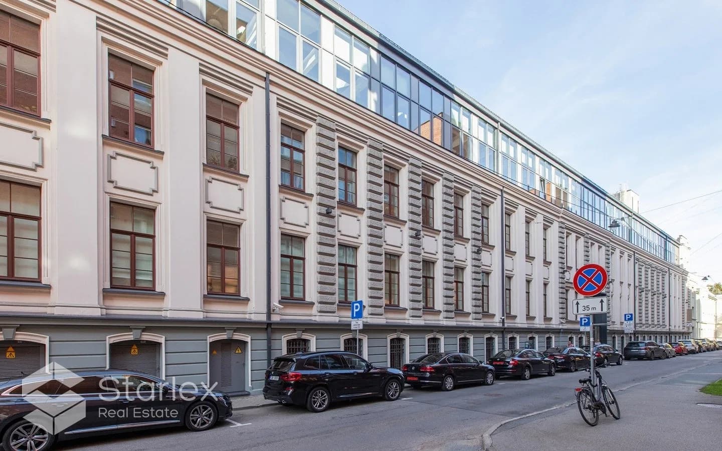 A klases biroja telpas Rīgas centrā pie AC Hotel by Marriott Riga
