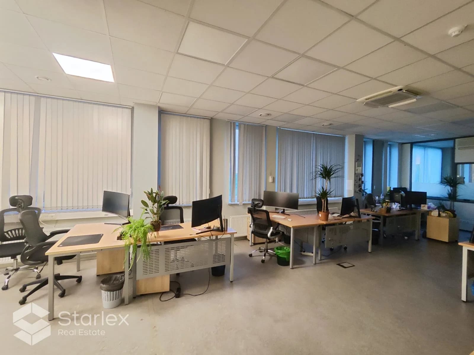 Biroja telpas Mcity Ulbrokas, Pļavniekos. 2