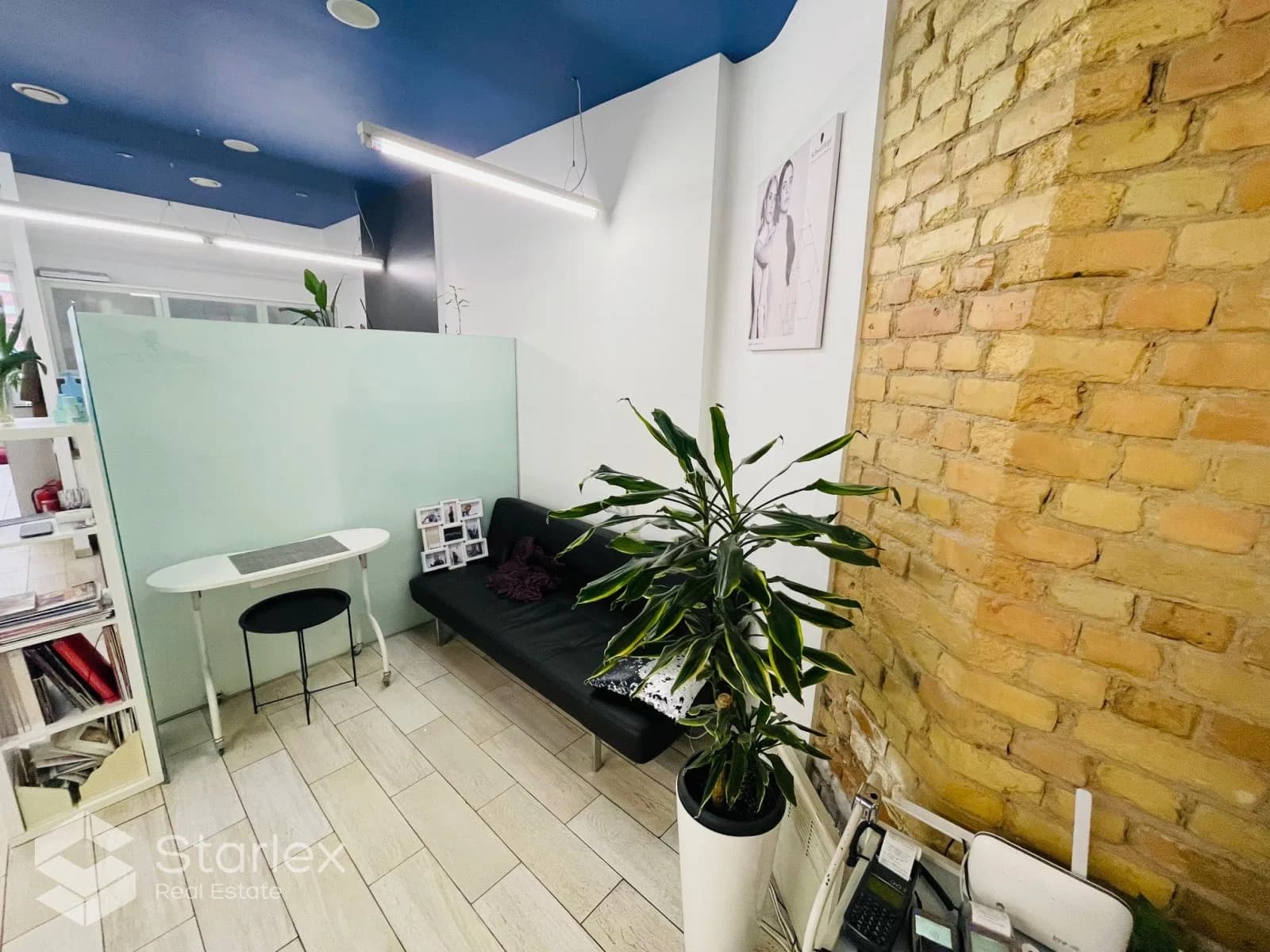 Premises suitable for a hairdresser/beauty salon 5