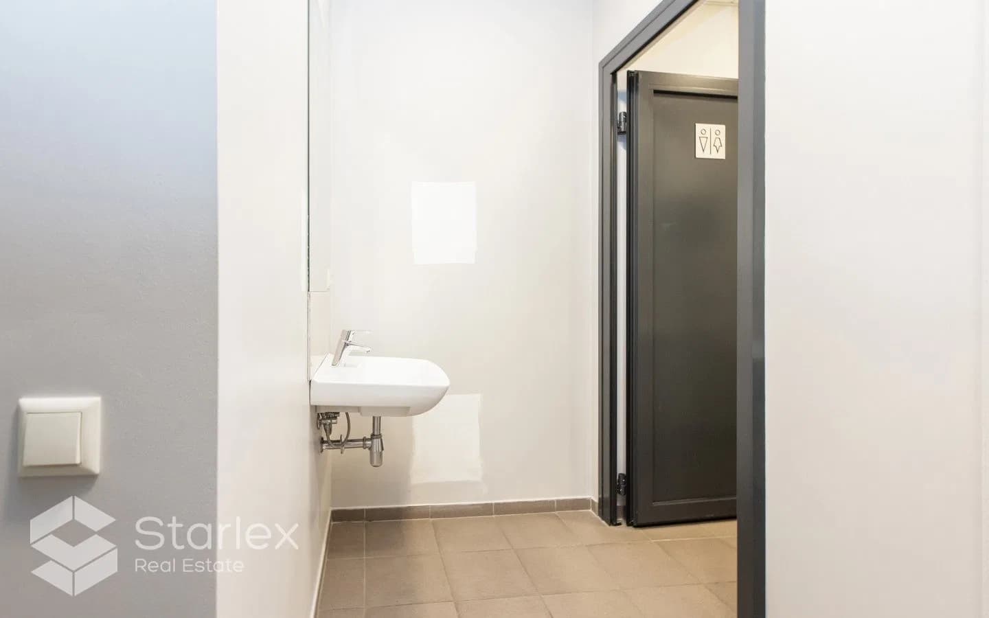 High-end office in a renovated building in the center of Riga 5