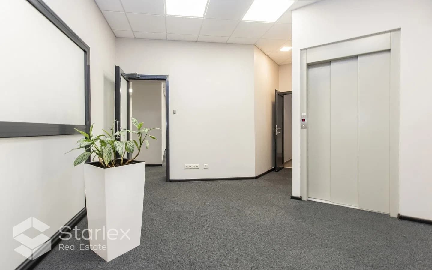 High-end office in a renovated building in the center of Riga 3