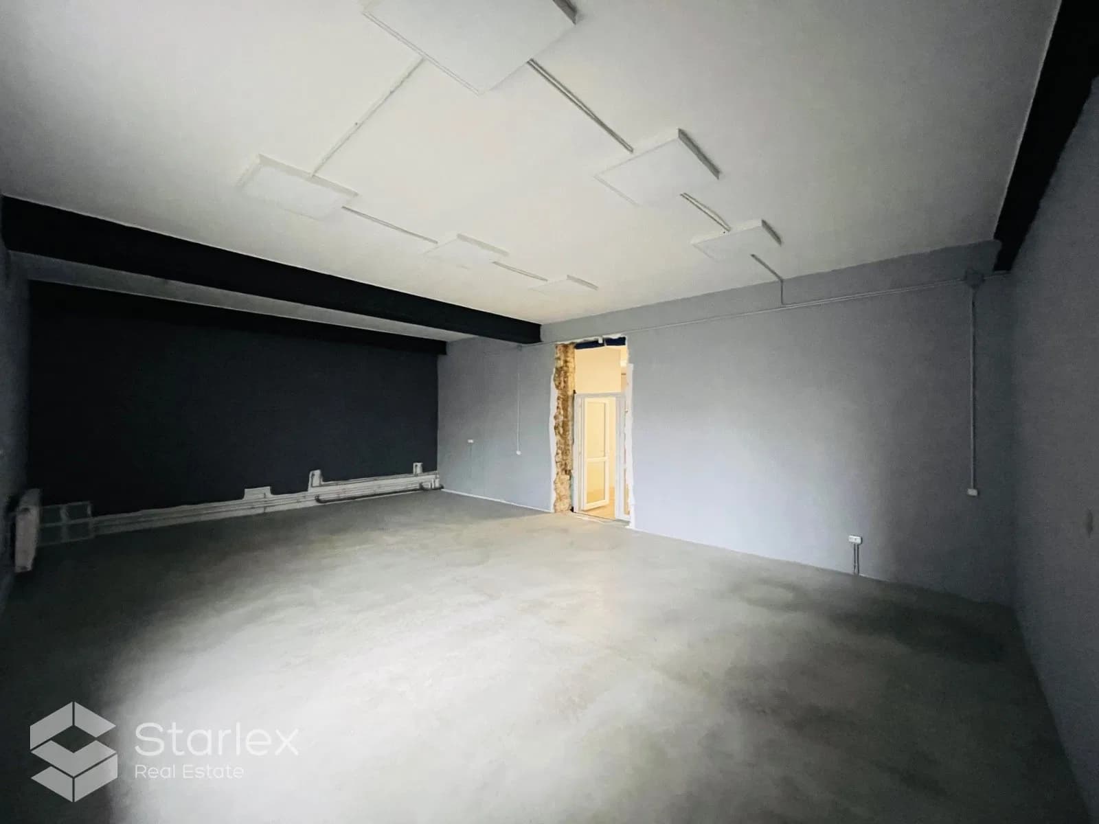 Office suitable for beauty care in the center of Riga with free parking 3