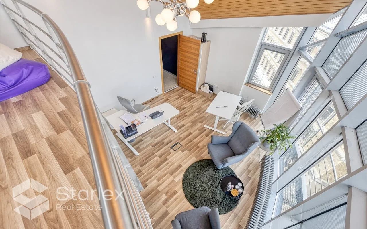Exclusive office space with a terrace in a modern business center 5