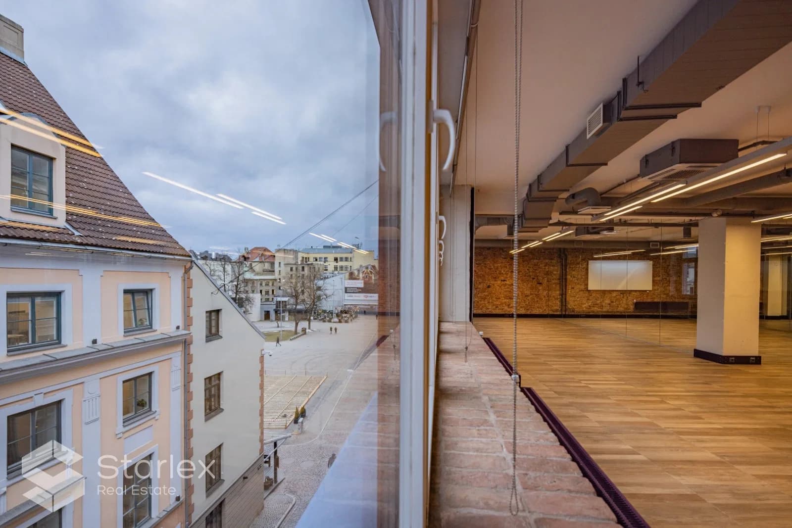 Industrial-style office with a roof terrace near Livu Square 4