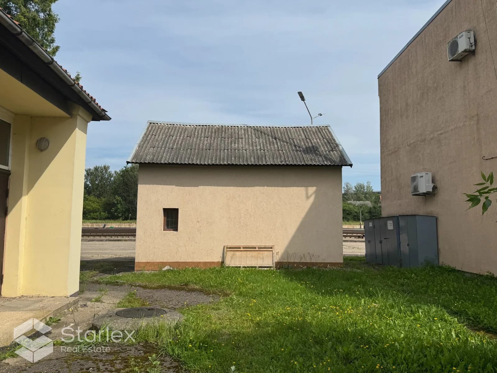 Trīs komercbūves Rēzeknē. 4