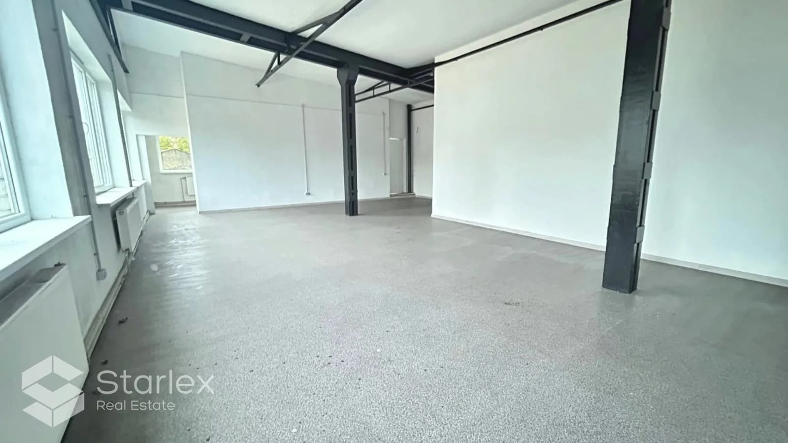 Spacious commercial premises with versatile use options 3