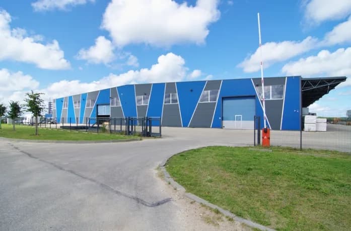 Warehouses, production facilities in Pinki 2