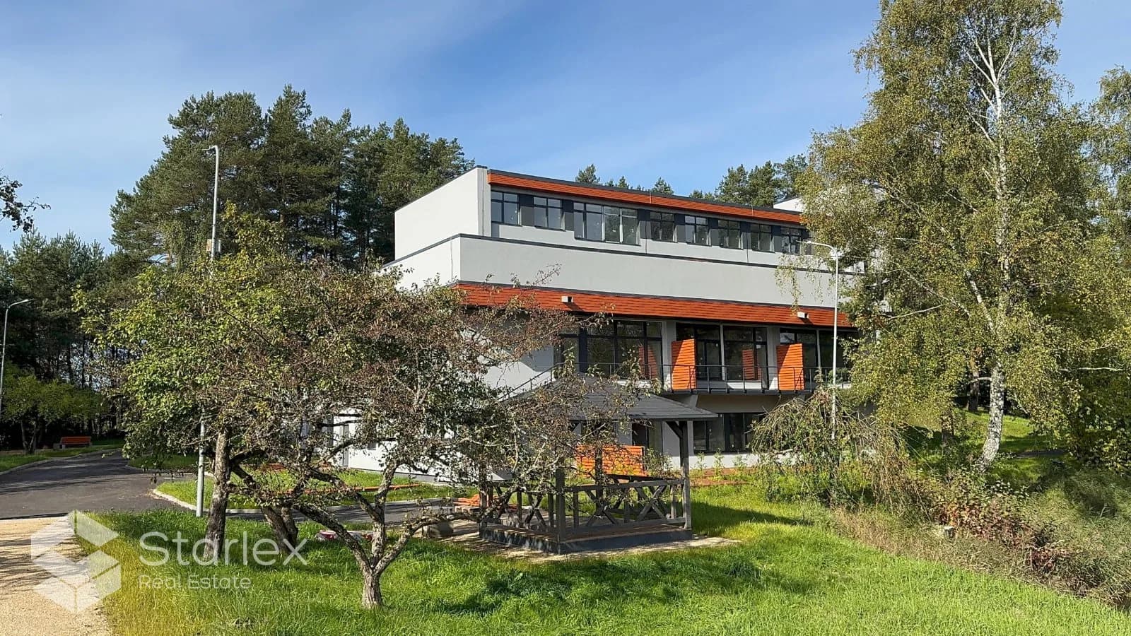 Pārdod vairākus dzīvokļus jaunajā projektā "Līču Parks".