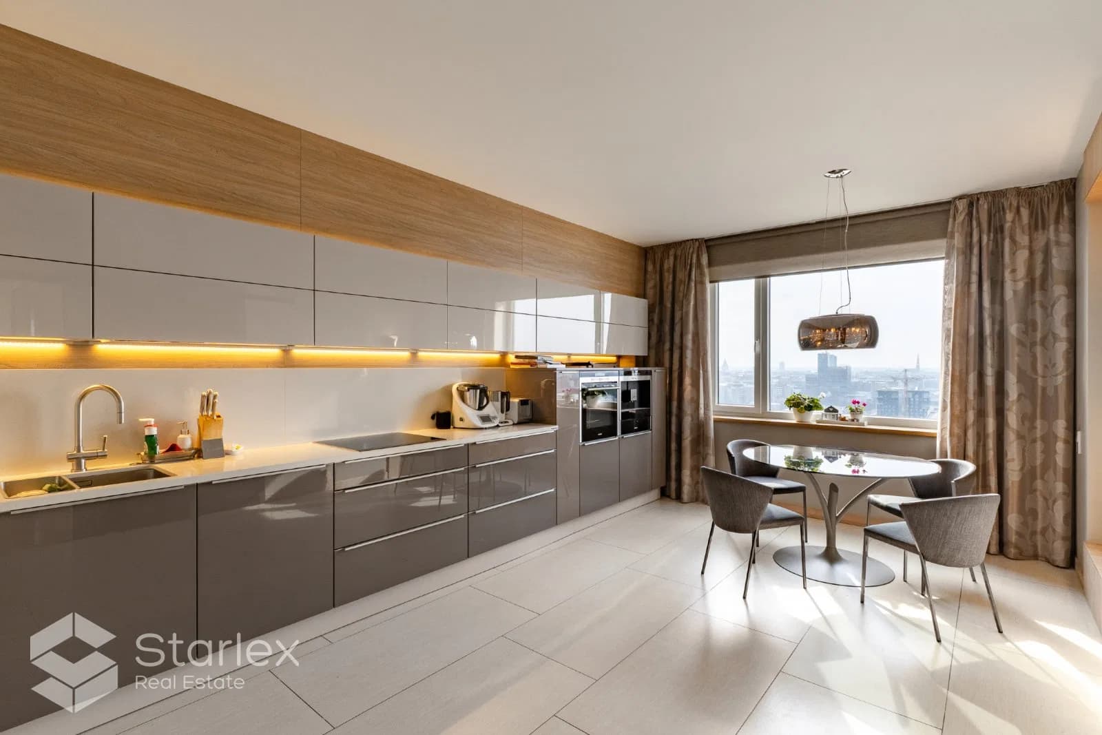 5-room penthouse in Skanste – 19th floor, panoramic view, 227 m²