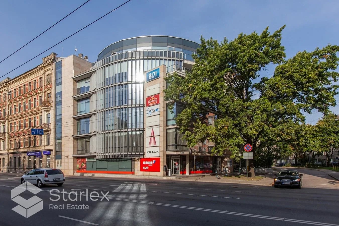 A klases birojs Rīgas centrā netālu no VEF tilta