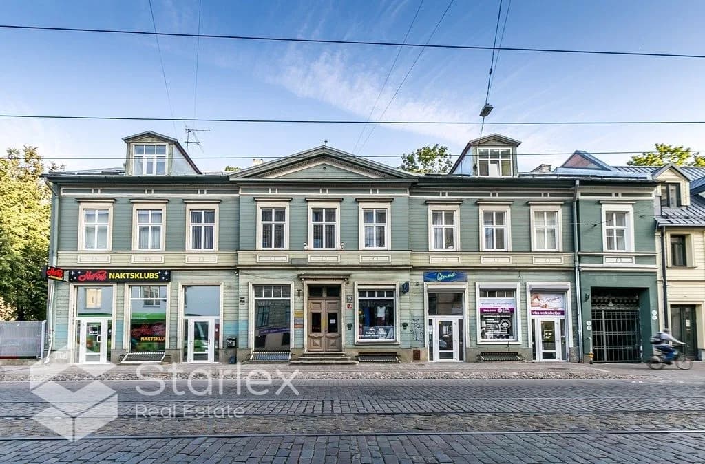 Biroja telpas vēsturiskā koka ēkā Rīgas centrā