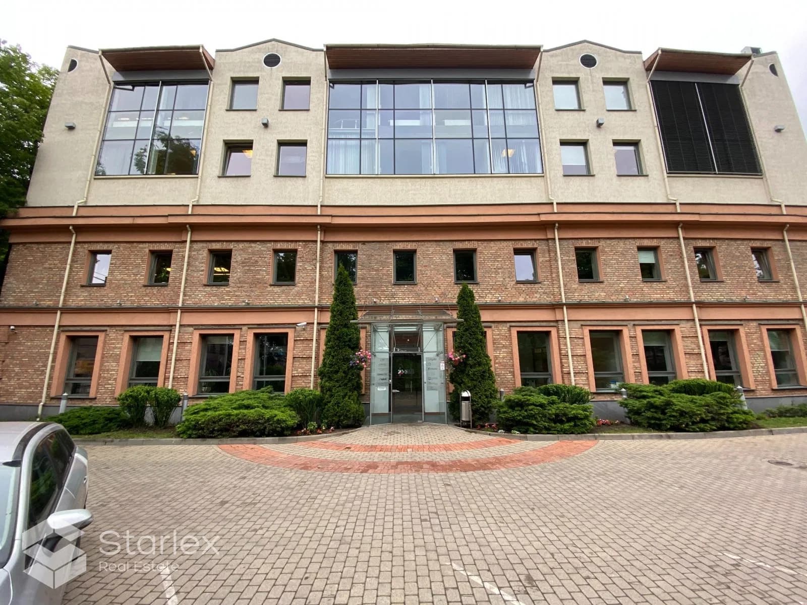 Industriāls biroju centrs "VEF kvartāls"