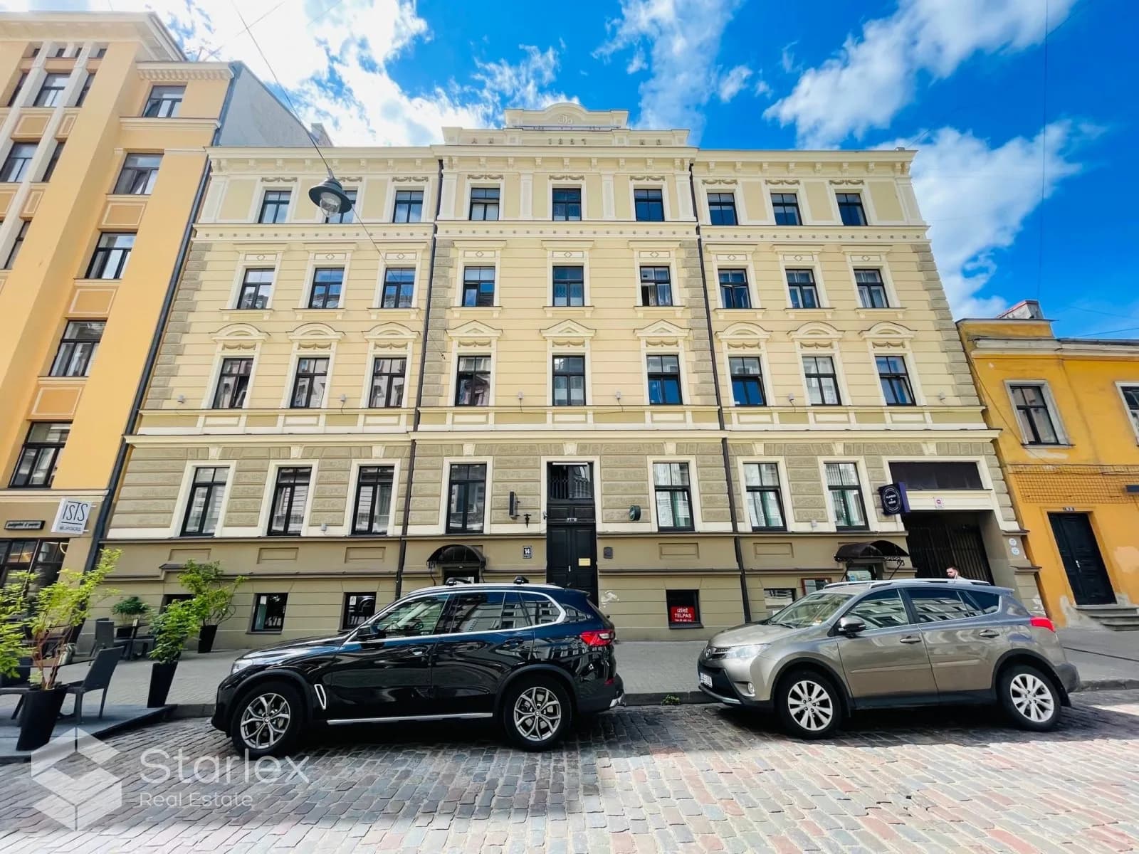 Pārdod namīpašumu Tērbatas/Blaumaņu ielu krustojumā