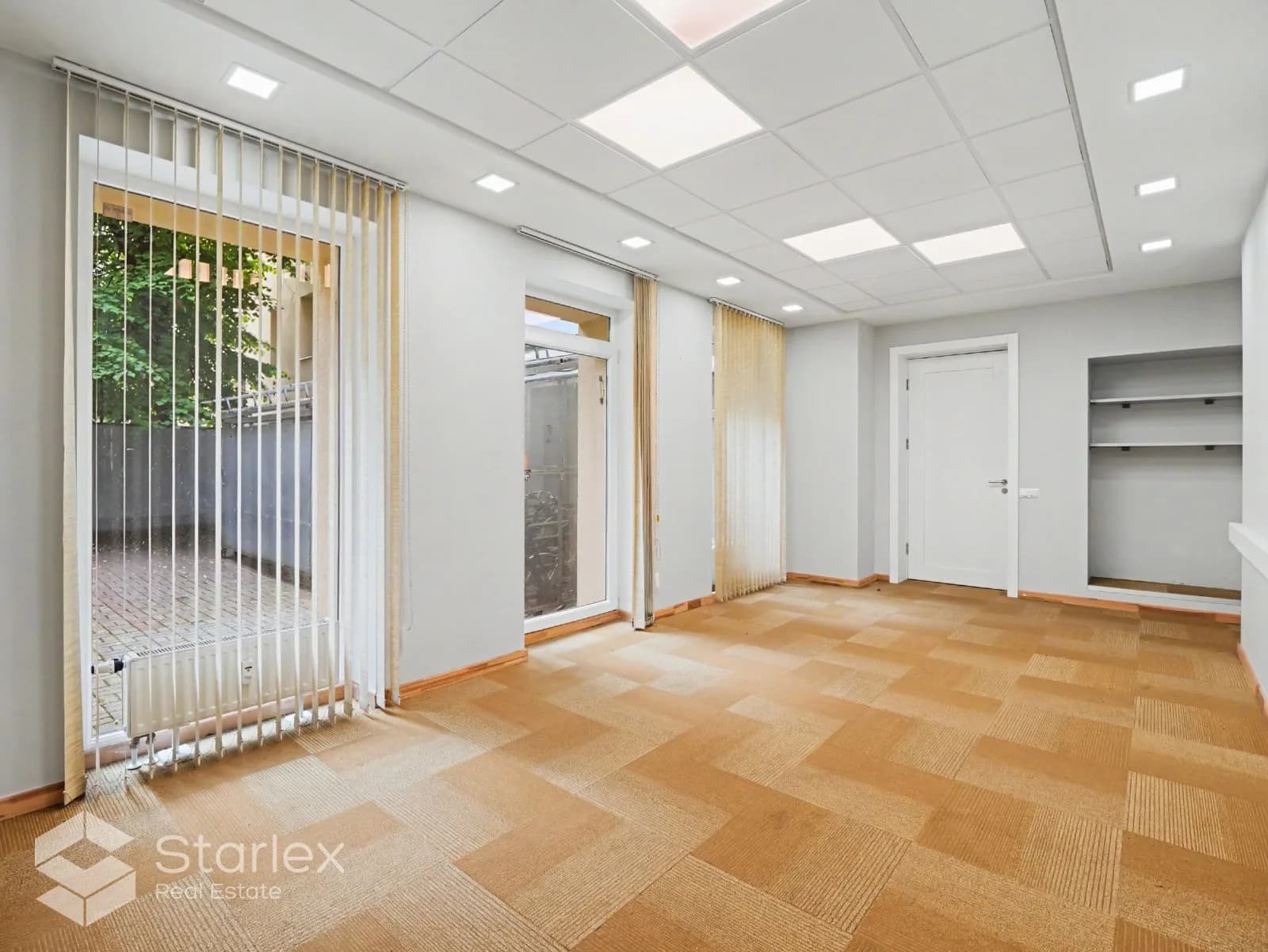 High-Quality Commercial Premises for Rent (114.1 m²) on the 1st Floor of a Pre-War Building – Alauksta Street 11