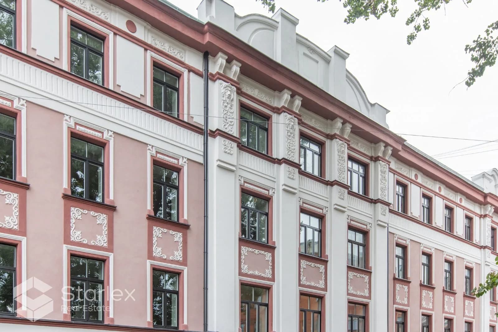 Apartment in a completely renovated house